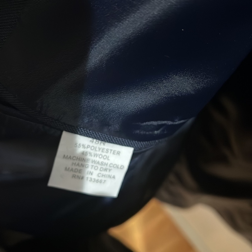 Louis Martin polyester wool blend navy blazer size 48R - Picture 5 of 5